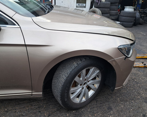 Passat driver side - ,